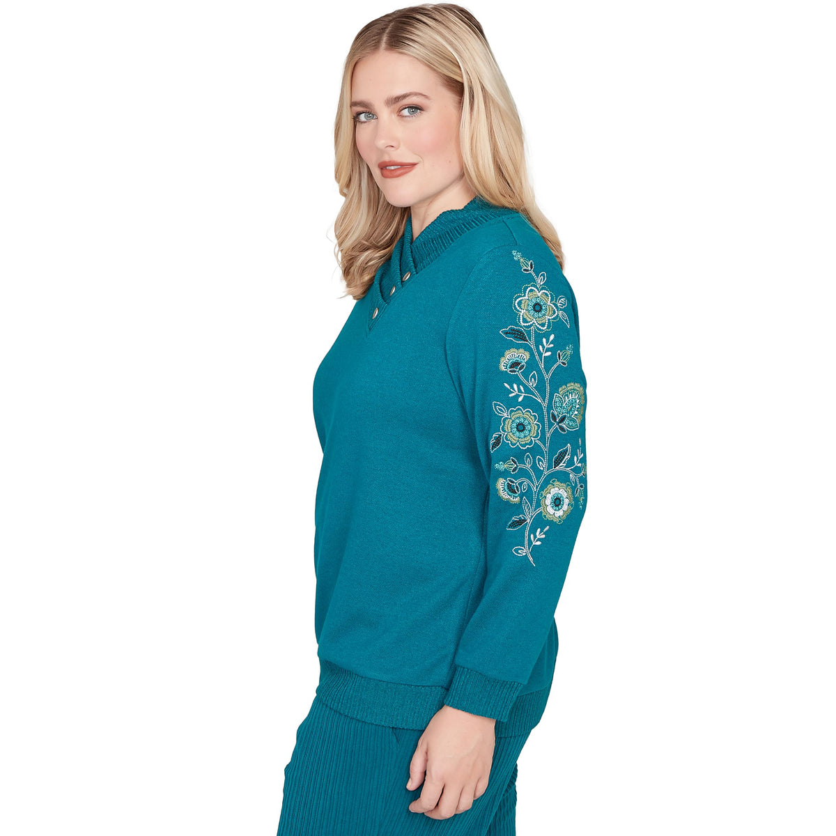 Alfred Dunner Womens Embroidered Sleeve Button Detail Top, Spruce, Size S