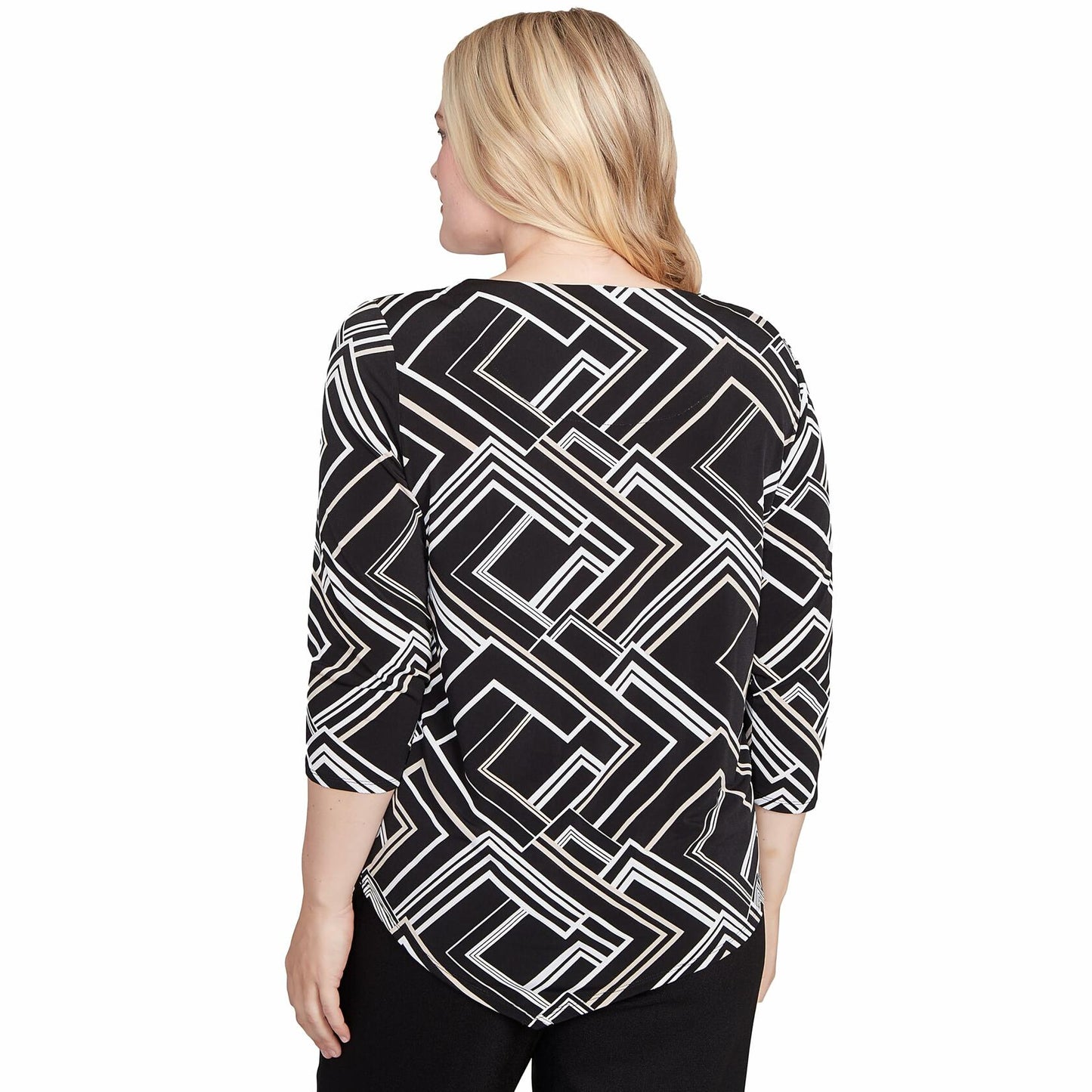 Geometric Textured Top with Necklace