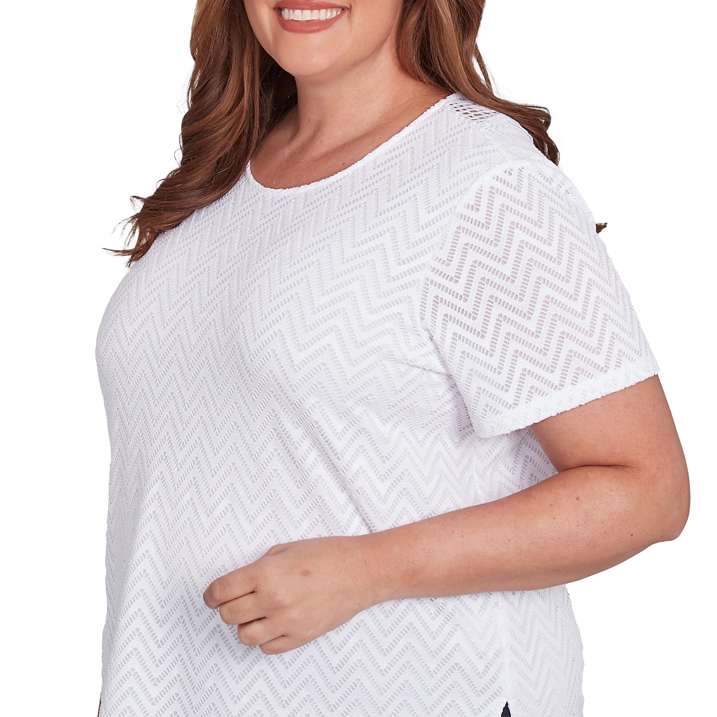 Alfred Dunner Women's Textured Chevron Lace Back Tee Size L White