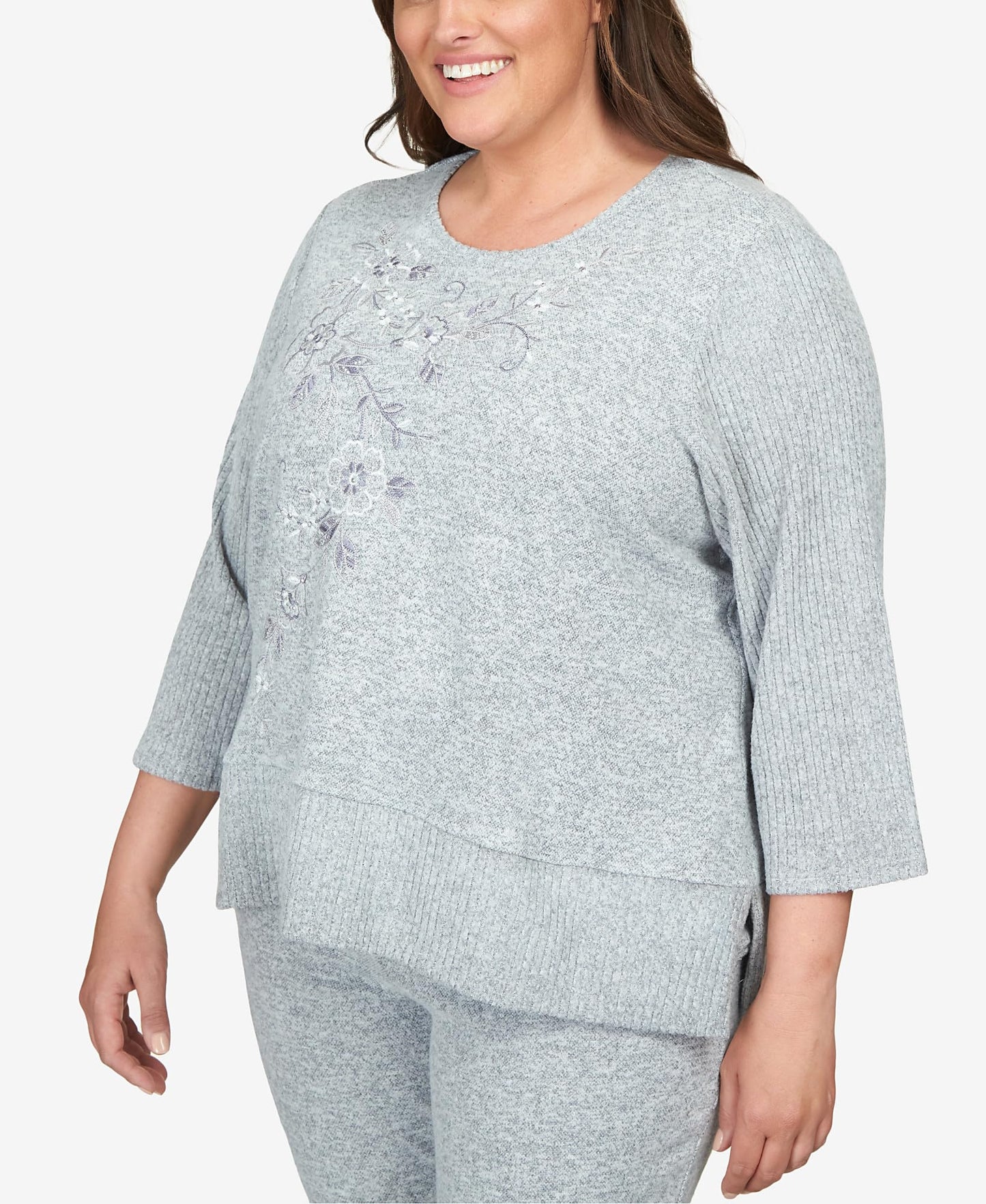 Alfred Dunner Comfort Zone Floral Embroidered with Slit Hem and Ribbed Sleeve (US, Alpha, 3X, Plus, Regular, Plus Size, Grey)